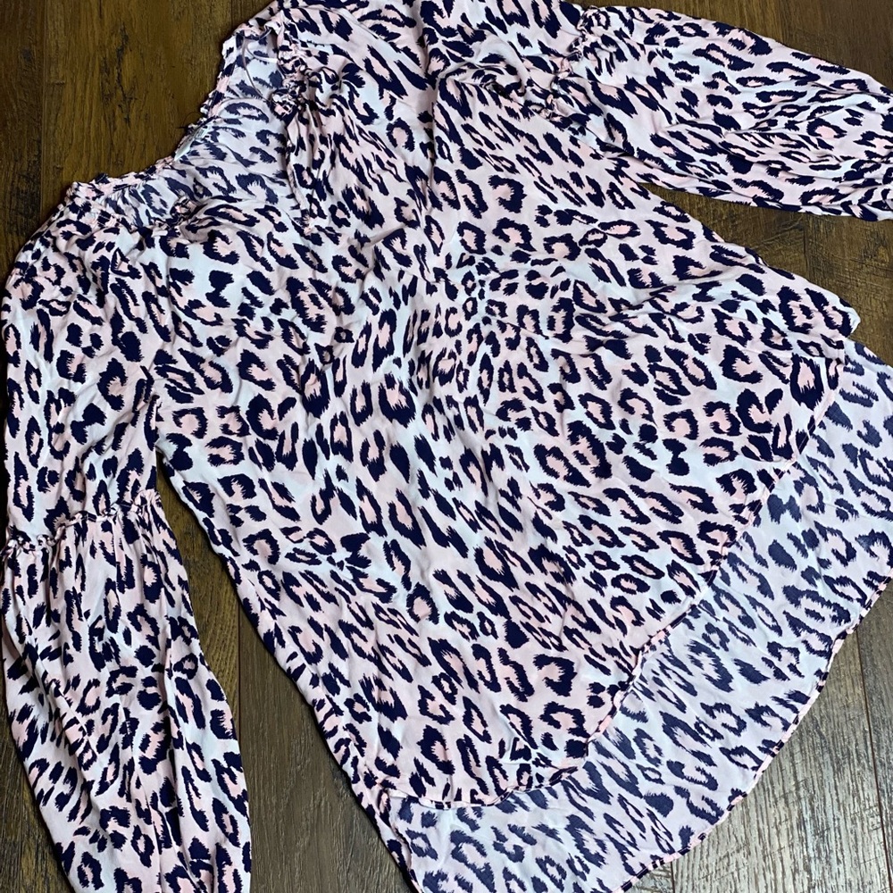 Size Small Crown and Ivy Blouse